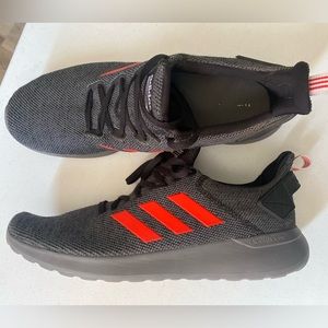 Adidas Mens Sneaker - gently used